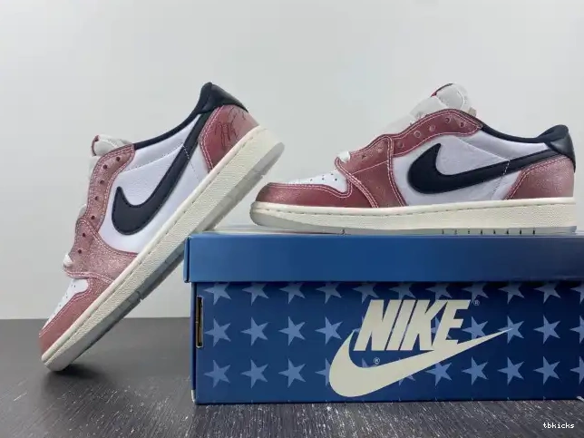 Rep TB X 1 JORDAN BLACK' LOW TROPHY AIR 'RED FN0432-017 ROOM OG 0422